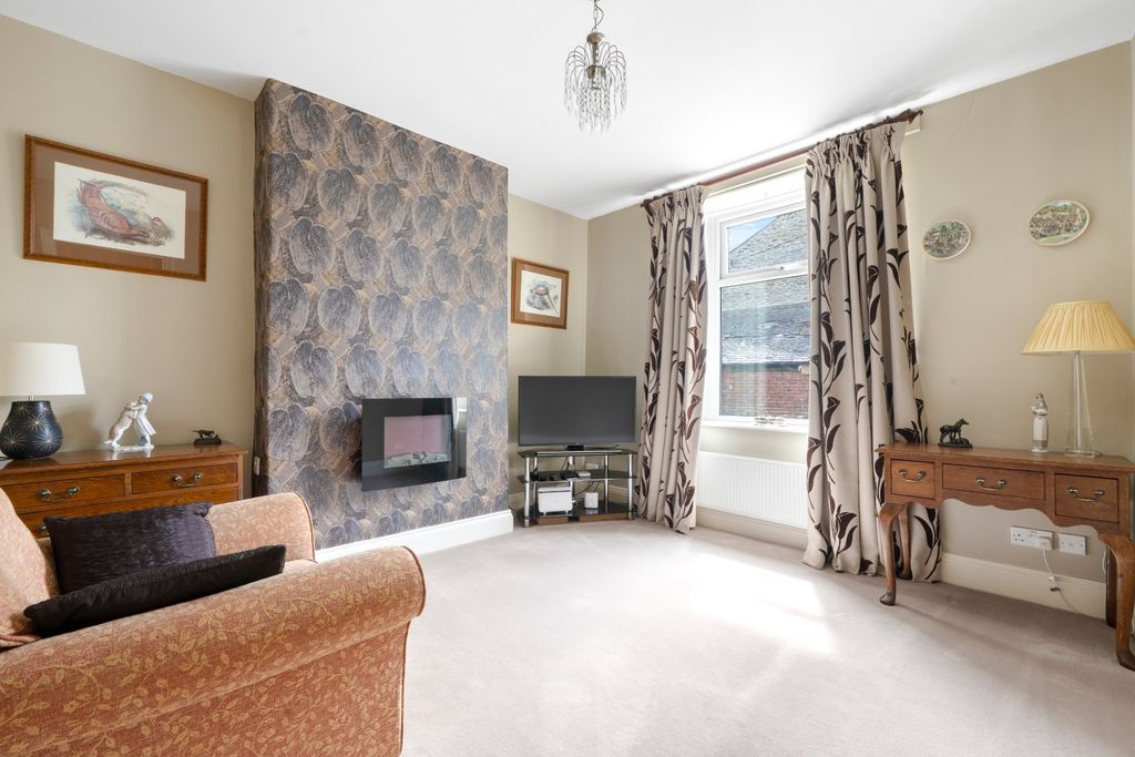 Property photo 2 of 18 Picture No. 34