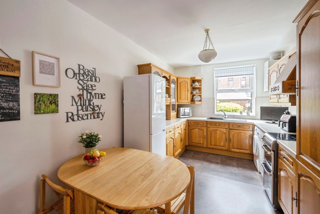 Property photo 3 of 18