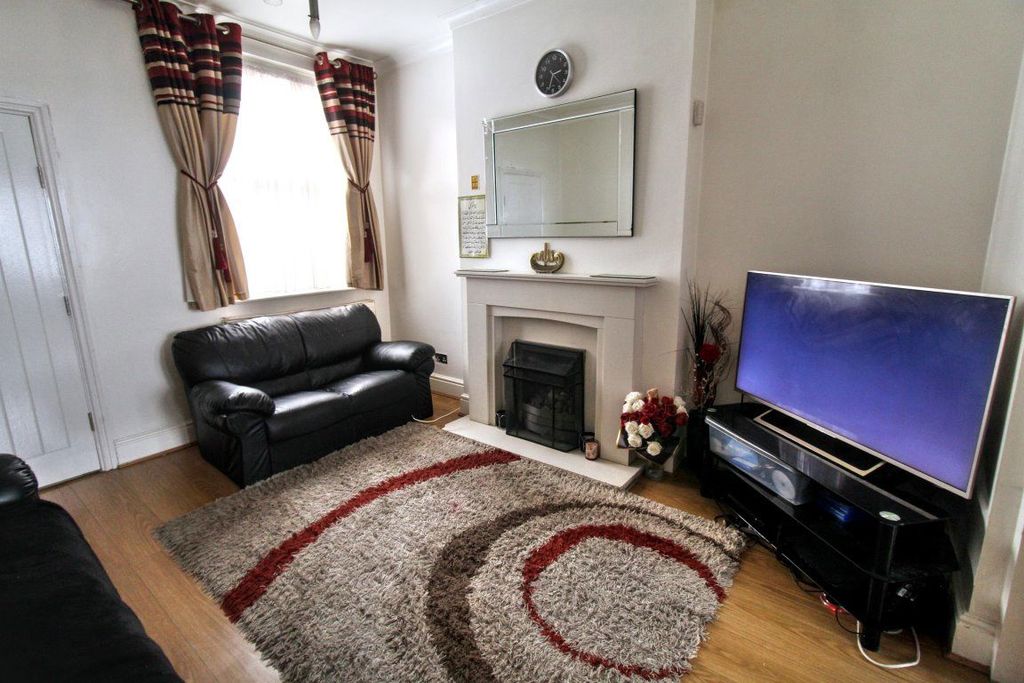 Property photo 2 of 14