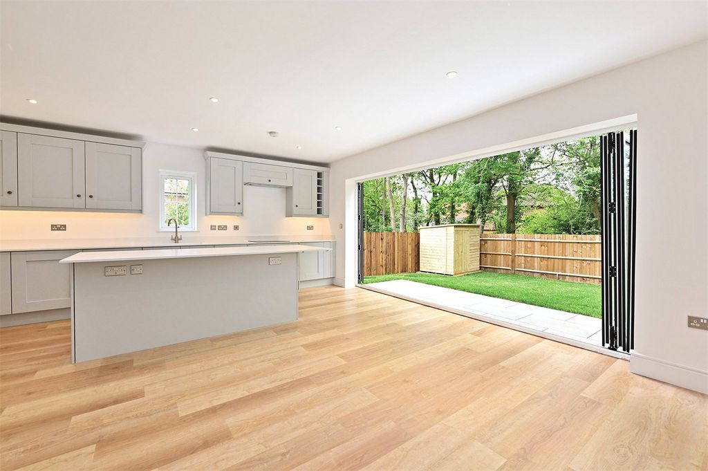 Property photo 3 of 14 Picture No. 07