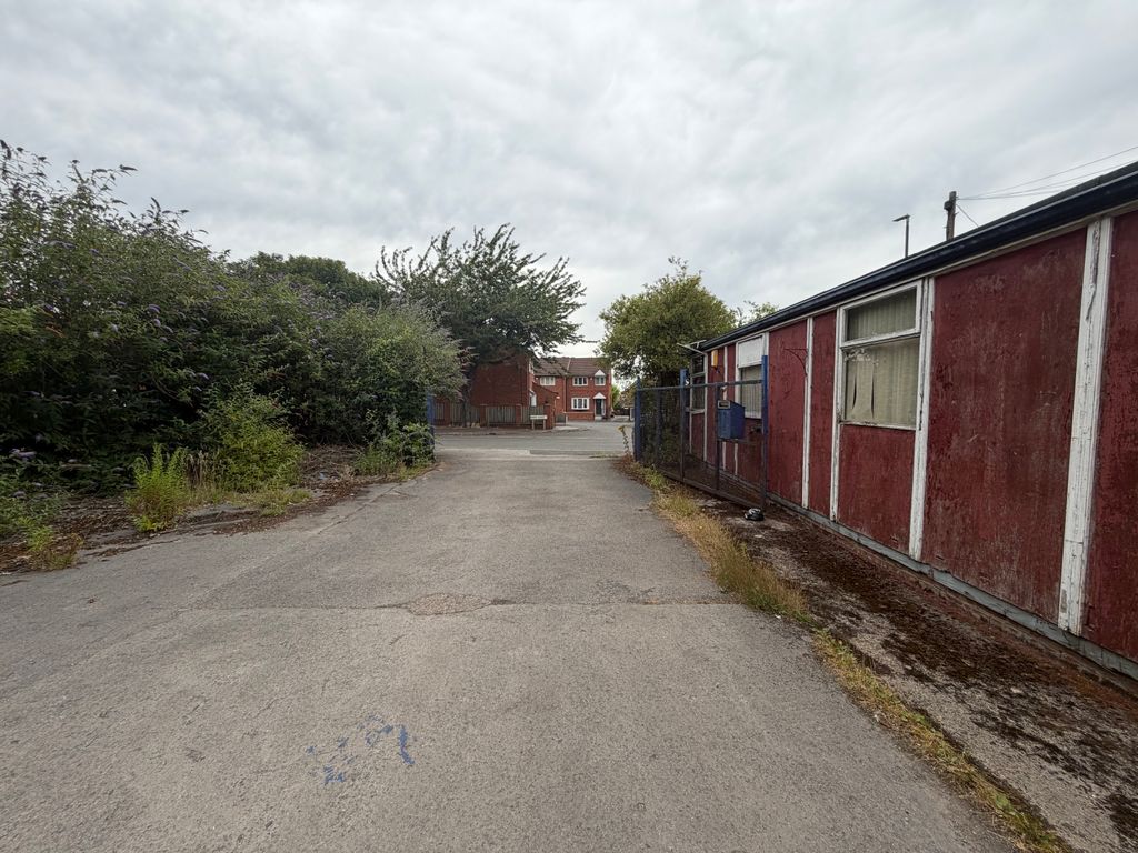 Property photo 1 of 13