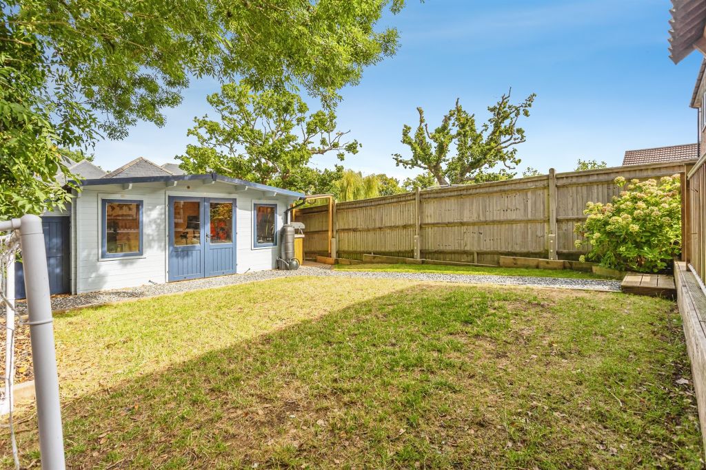 Property photo 3 of 27