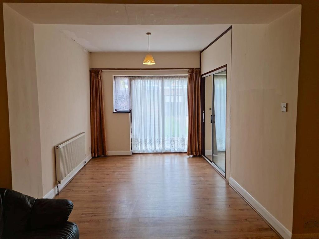 Property photo 3 of 10 1.Jpg