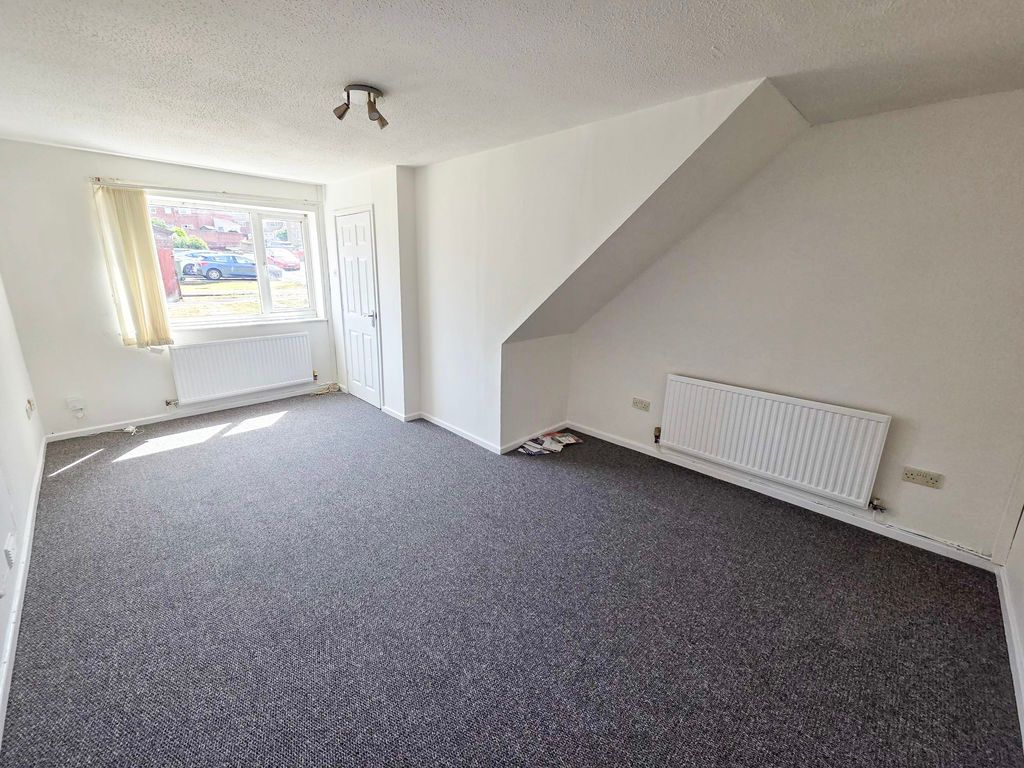 Property photo 2 of 16 Photo 12