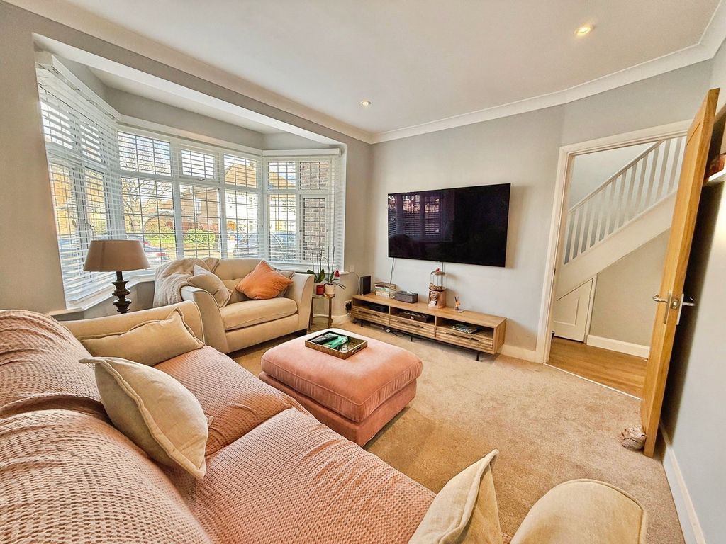 Property photo 3 of 33