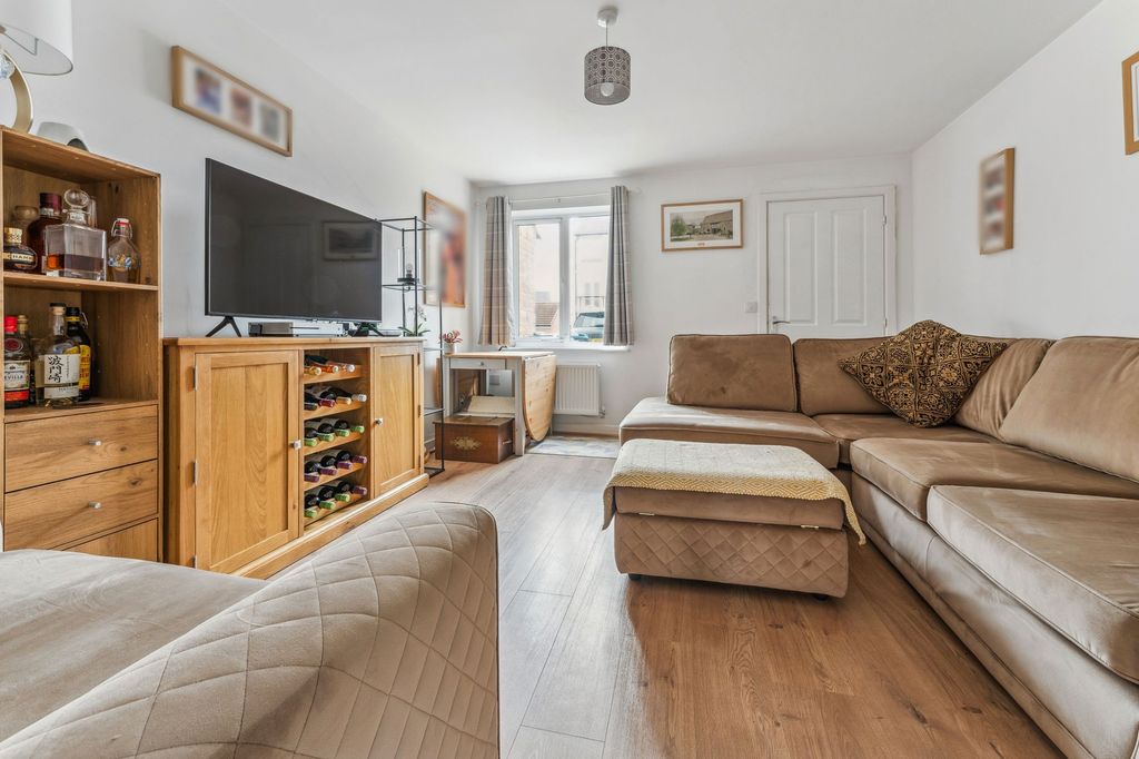 Property photo 2 of 10 Reception Room