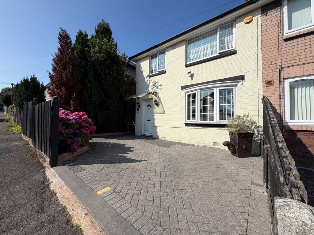 Property photo 1 of 39