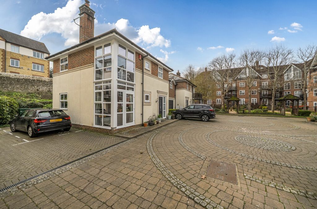 Property photo 2 of 18 1431463-19-69B832...