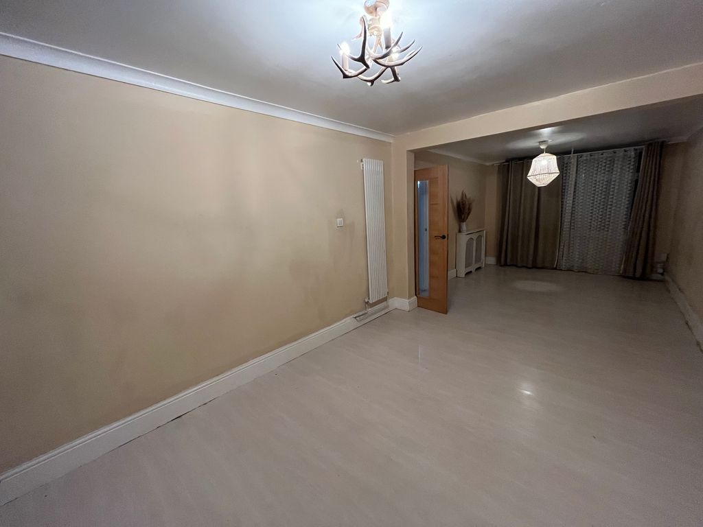 Property photo 2 of 7 Reception 