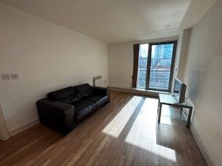 Property photo 2 of 6 Lounge