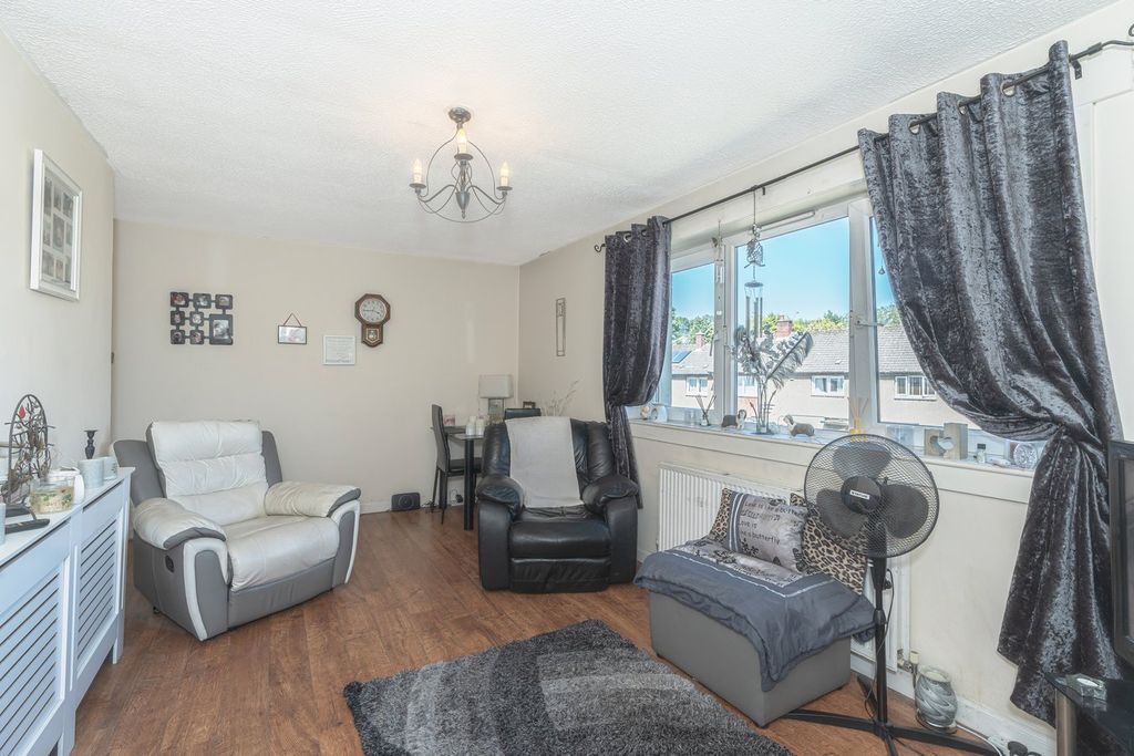 Property photo 2 of 22