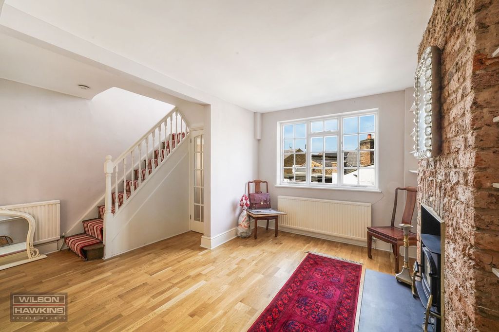 Property photo 3 of 17
