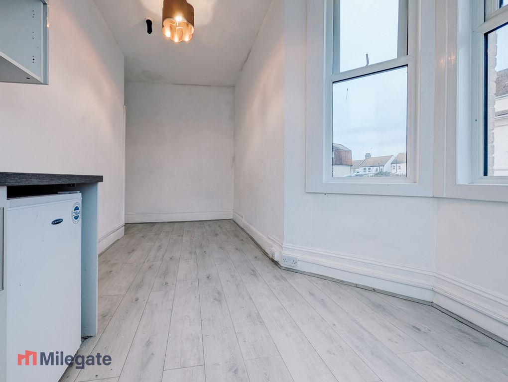 Property photo 3 of 6 Photo 3