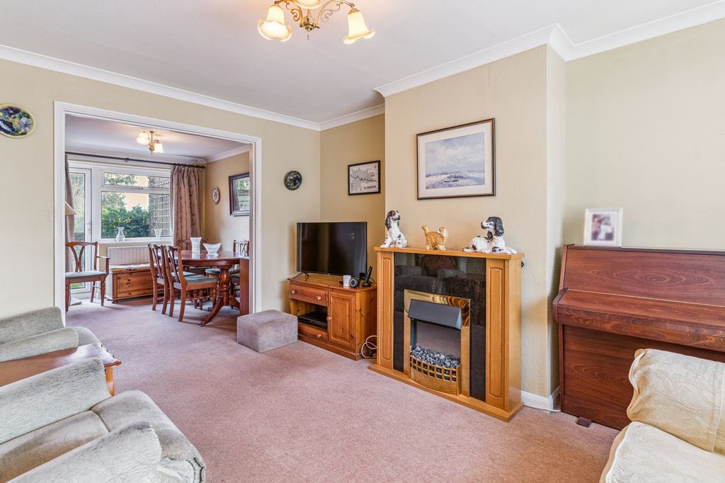 Property photo 2 of 20