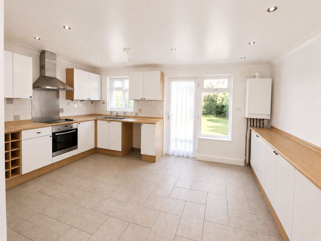 Property photo 3 of 14 Kitchen