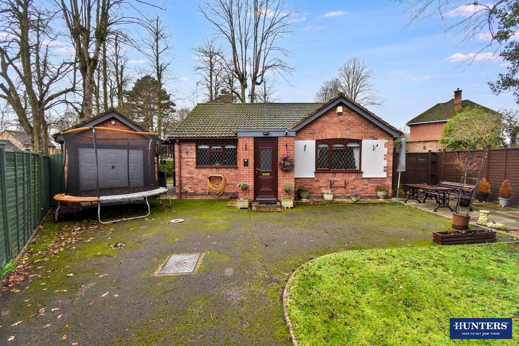 Property photo 1 of 18 Front (Exterior)