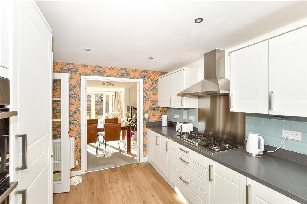 Property photo 2 of 14 Kitchen