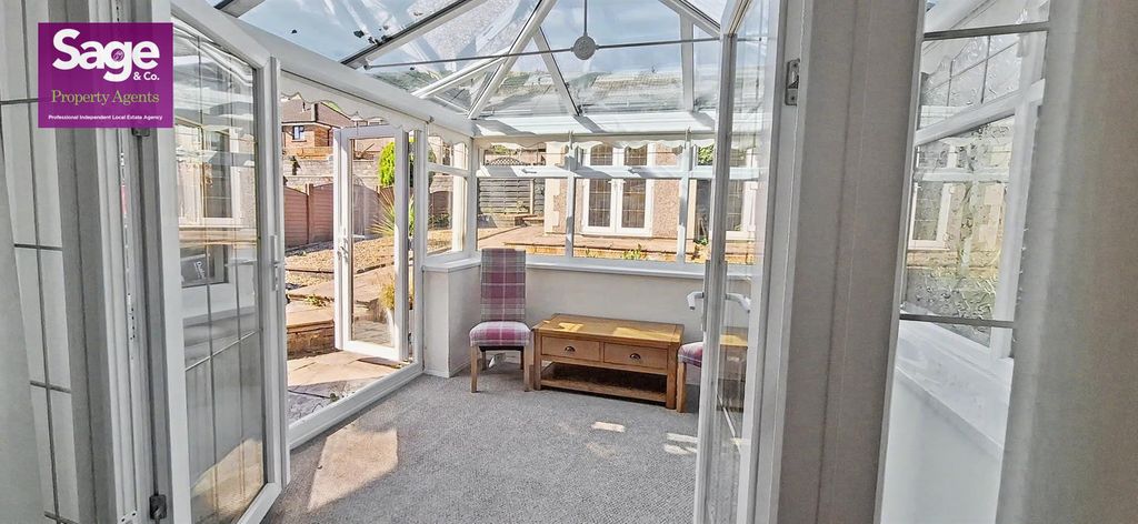 Property photo 3 of 33