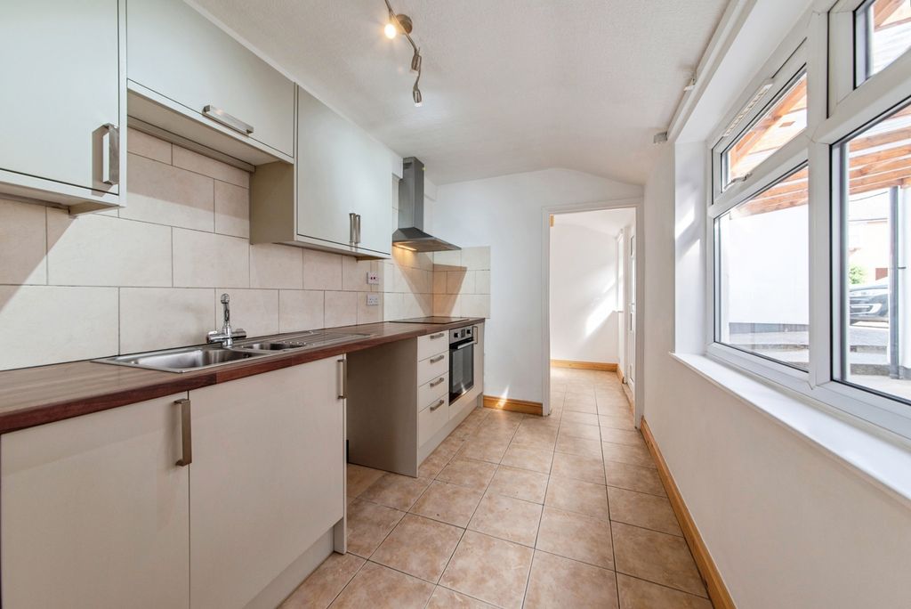 Property photo 3 of 13 Pbox-Img.Jpg