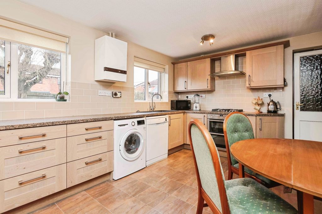 Property photo 3 of 15 Pbox-Img.Jpg