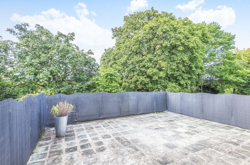 Property photo 2 of 7 523500 (6)