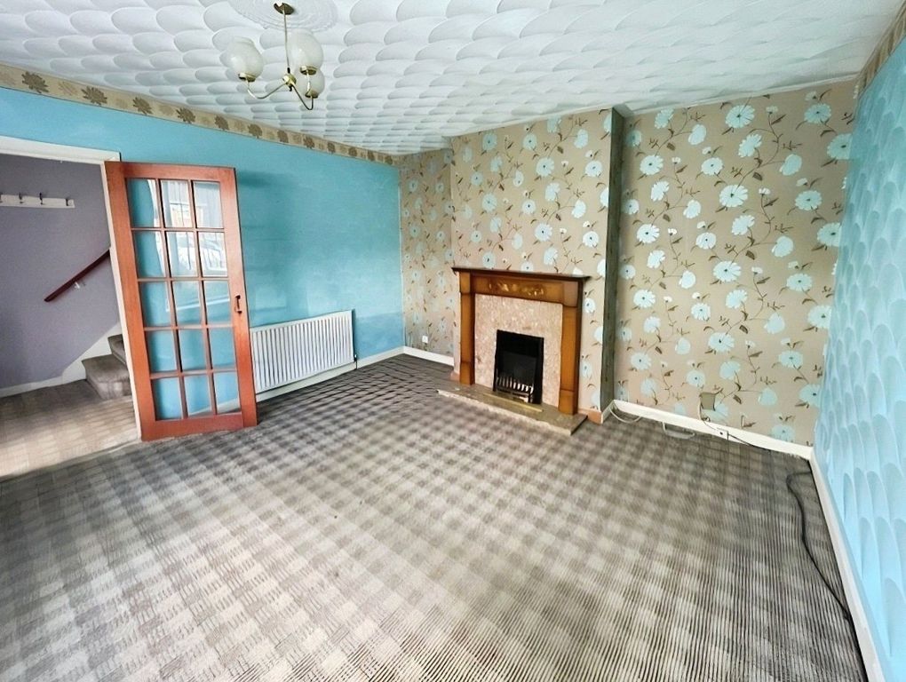 Property photo 2 of 11 Lounge