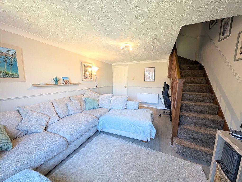 Property photo 2 of 12 Picture No. 24