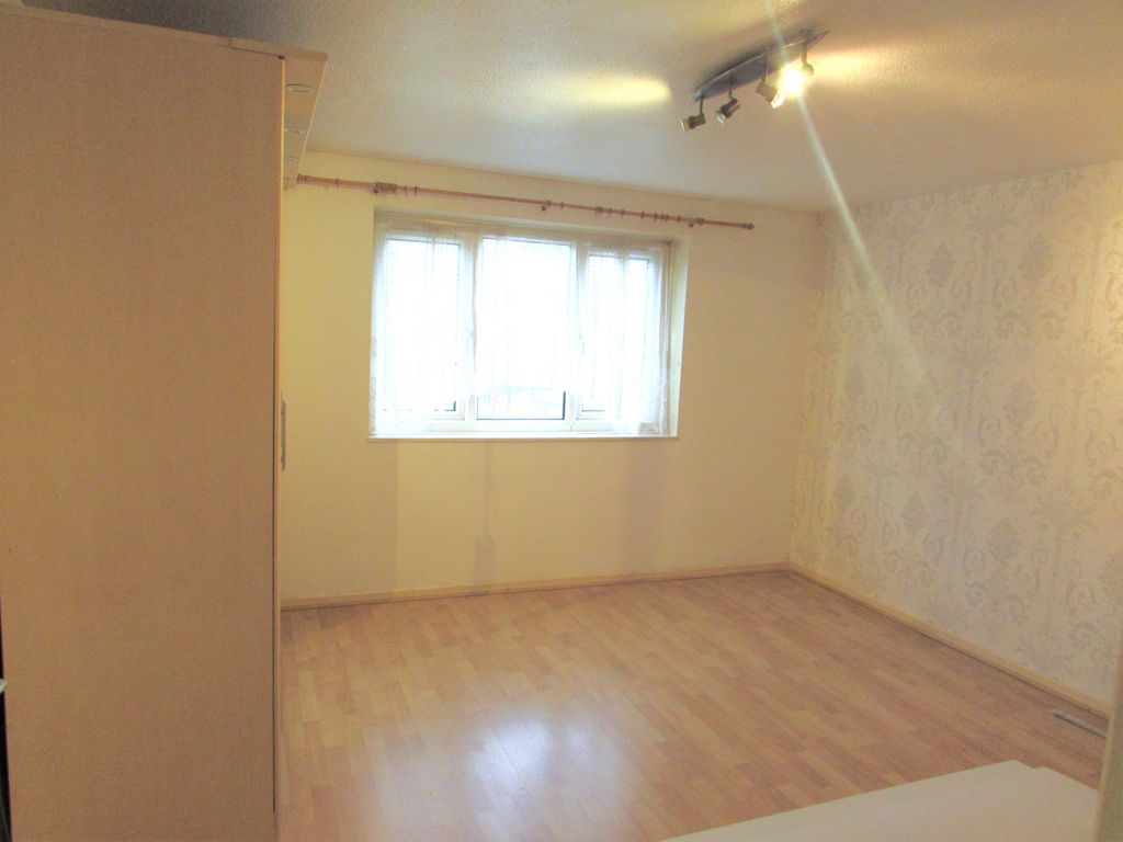 Property photo 3 of 6 Gallery