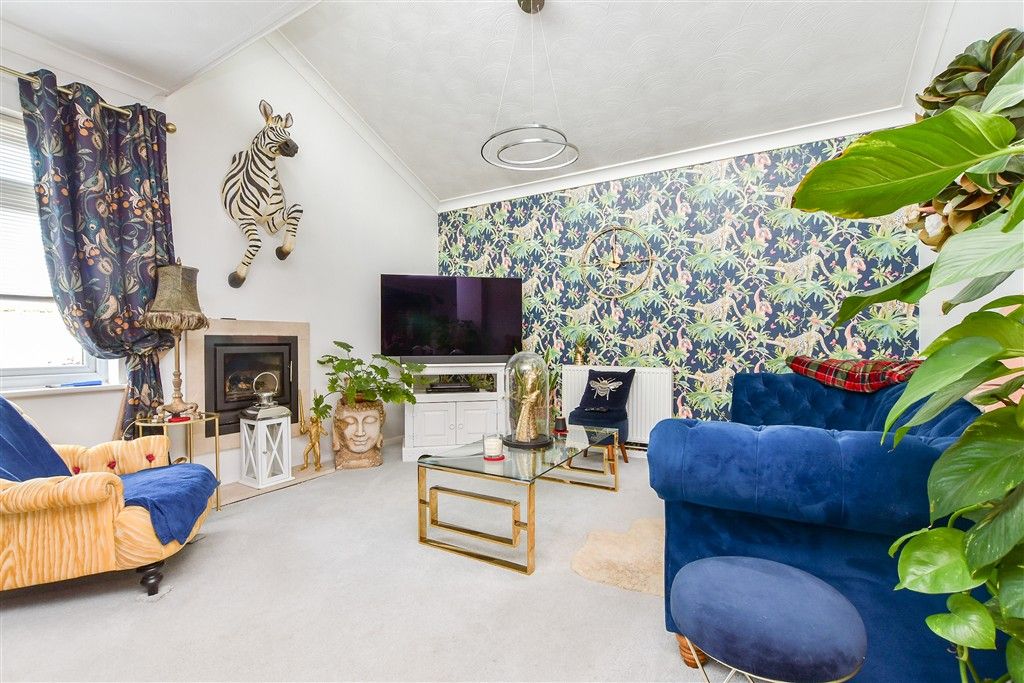 Property photo 2 of 12 Lounge/Dining Room