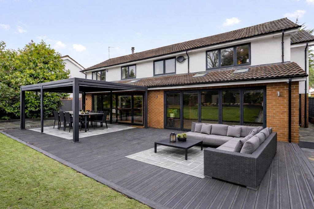 Property photo 2 of 24 Garden 2.Jpg