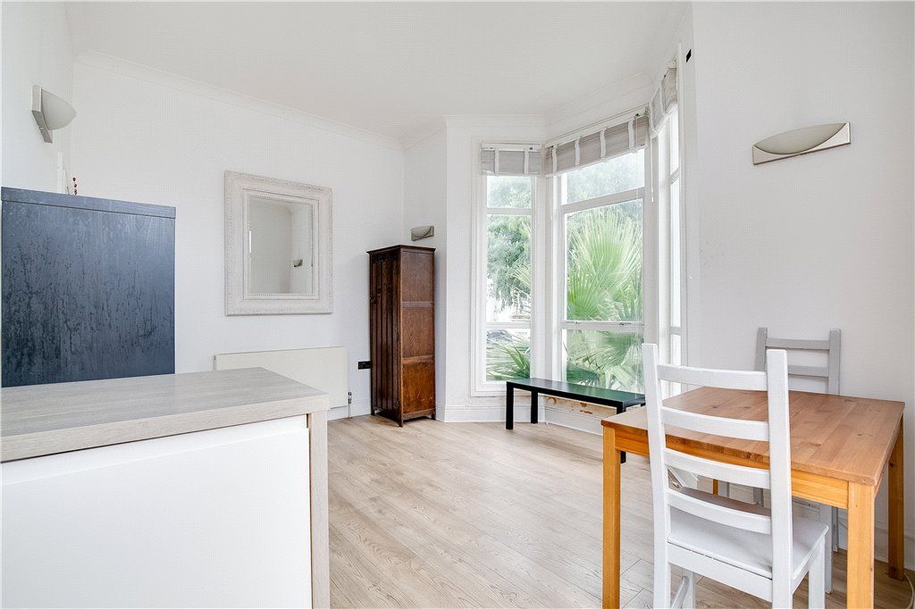 Property photo 2 of 11 Picture No. 37