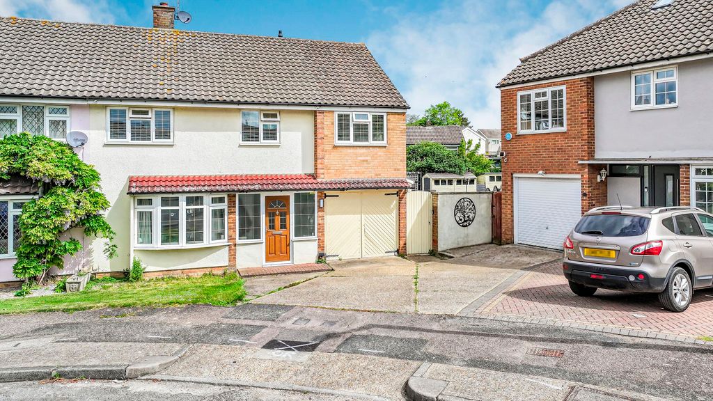 Property photo 2 of 37