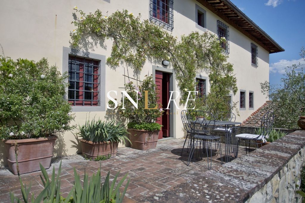 Property photo 2 of 38