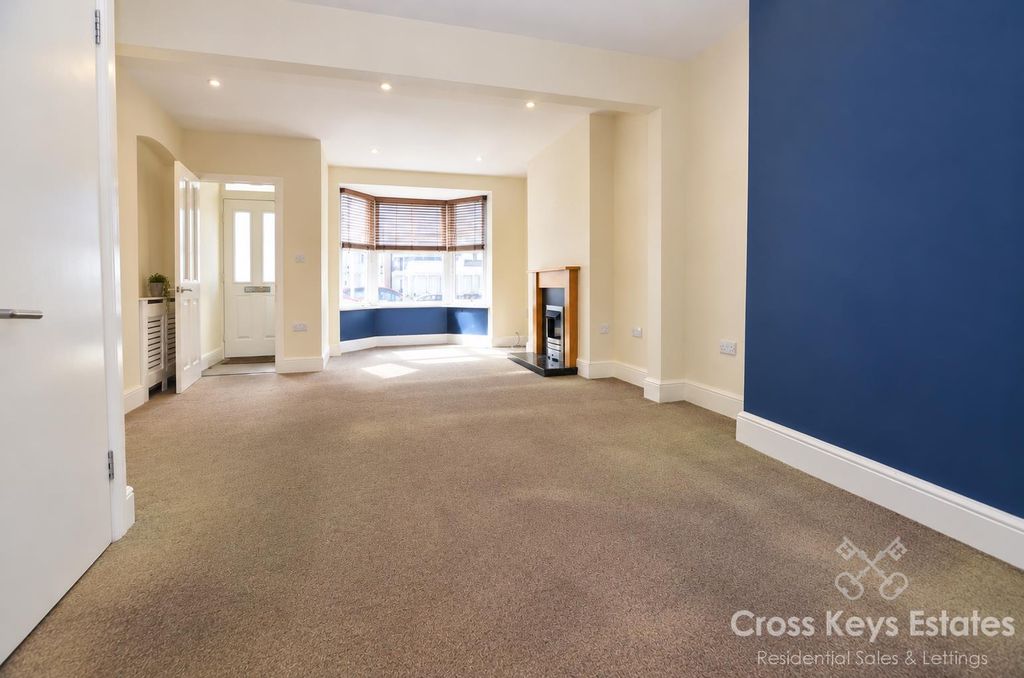 Property photo 2 of 11 Sitting Room/Dining Room