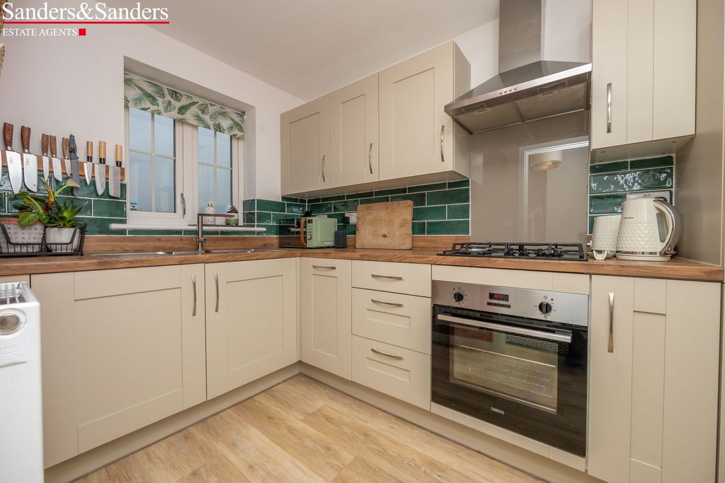 Property photo 3 of 24 Photograph 3