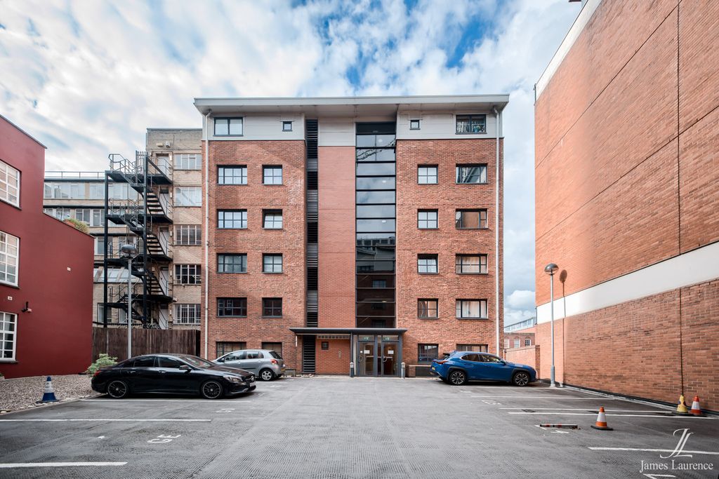 Property photo 2 of 14