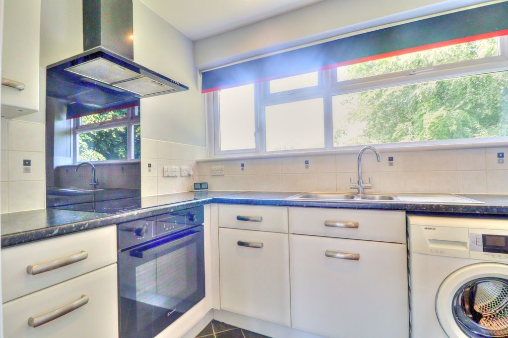 Property photo 3 of 6 Picture No. 04