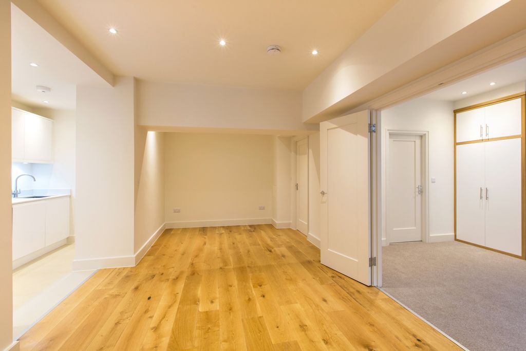 Property photo 3 of 7 Picture No. 06