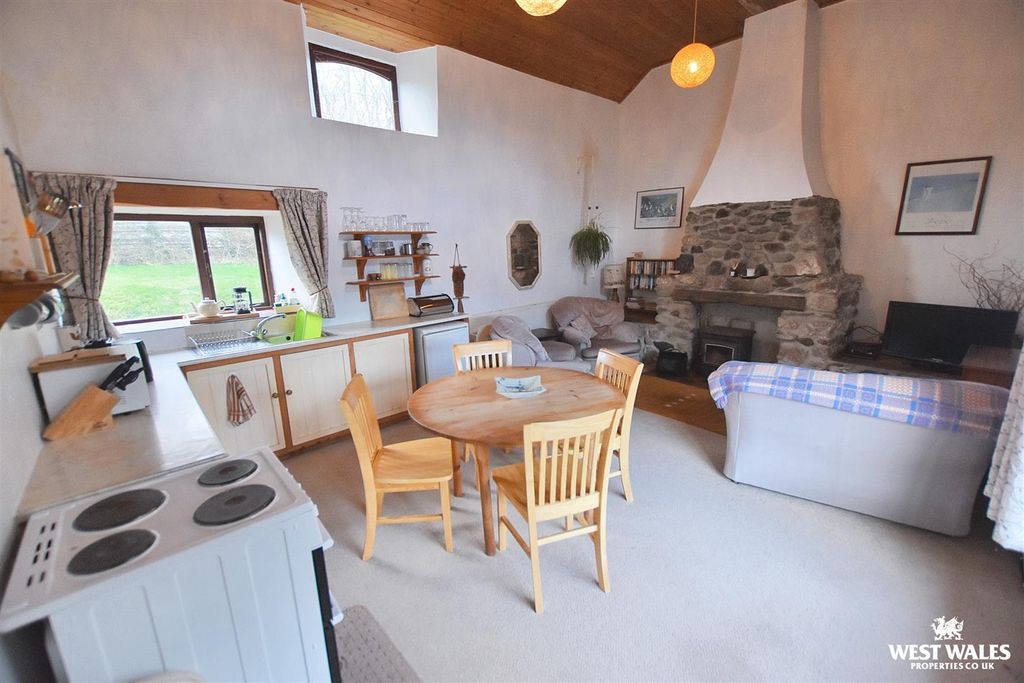 Property photo 2 of 17 6 (28).Jpg