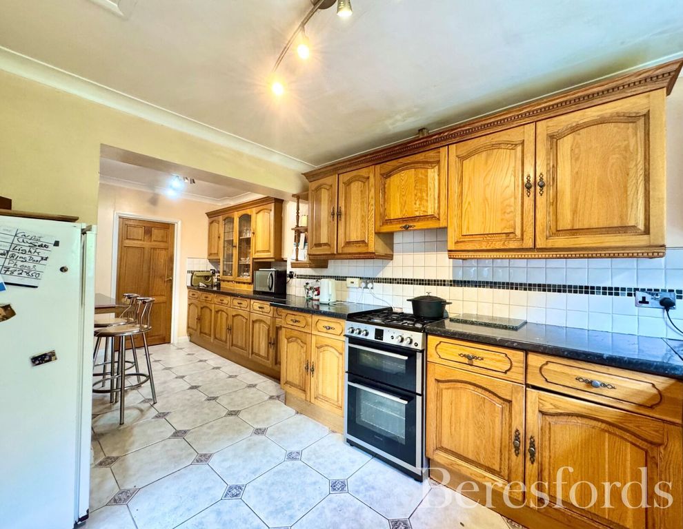 Property photo 2 of 31 Picture No. 08
