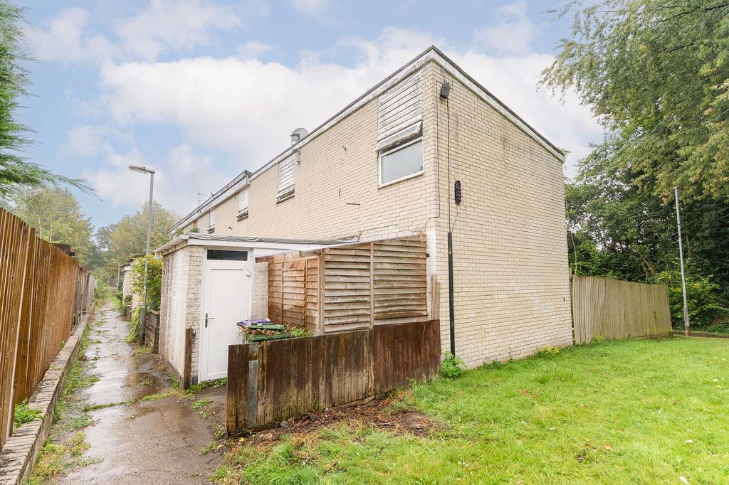 Property photo 2 of 20