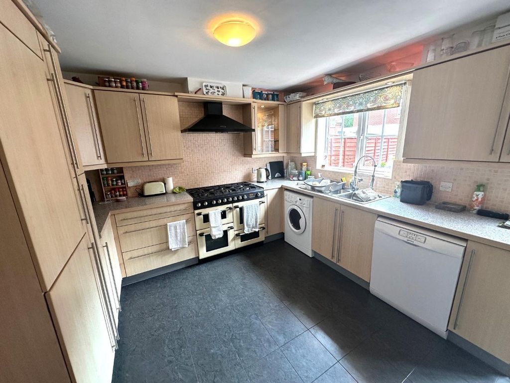 Property photo 2 of 11 K2.Jpg