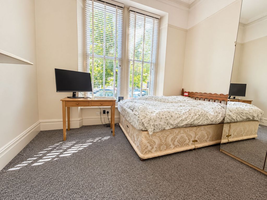 Property photo 3 of 5