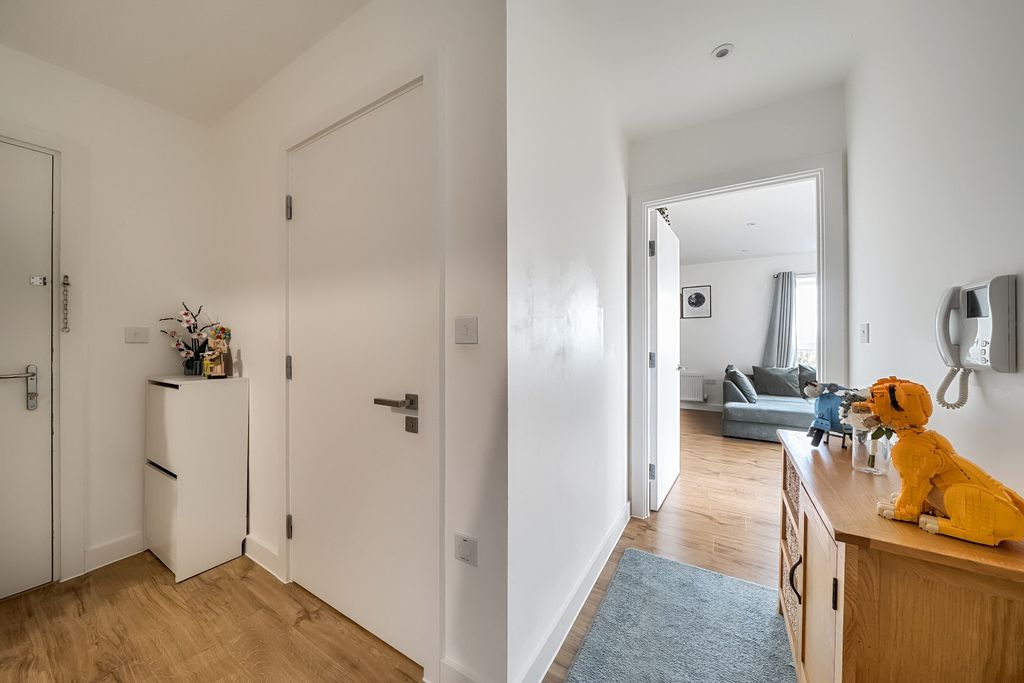 Property photo 3 of 10 4598062