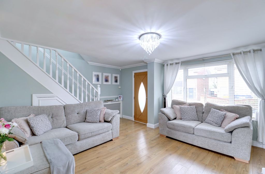 Additional image 5 of 3 bed semi-detached house for salePalmerston Road, Rainham RM13