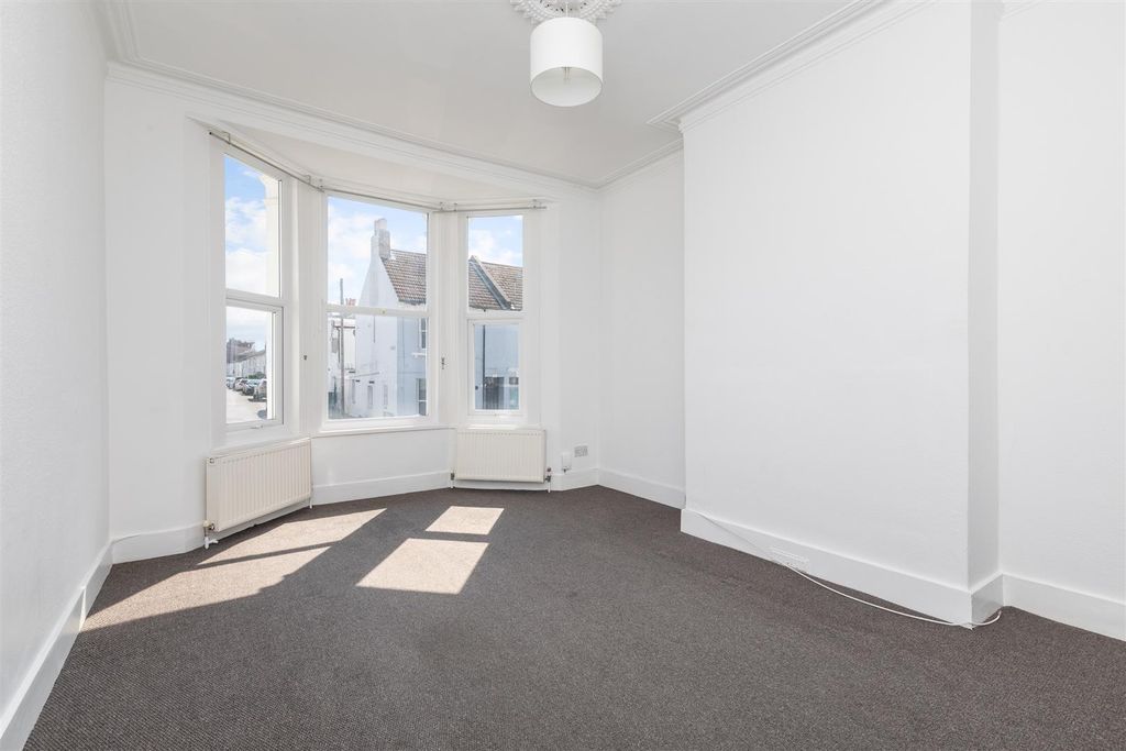 Property photo 2 of 4 Westbourne Street-1.Jpg