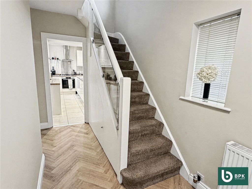 Property photo 3 of 21 Picture No. 09