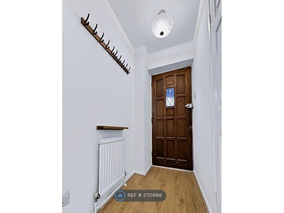 Property photo 3 of 26