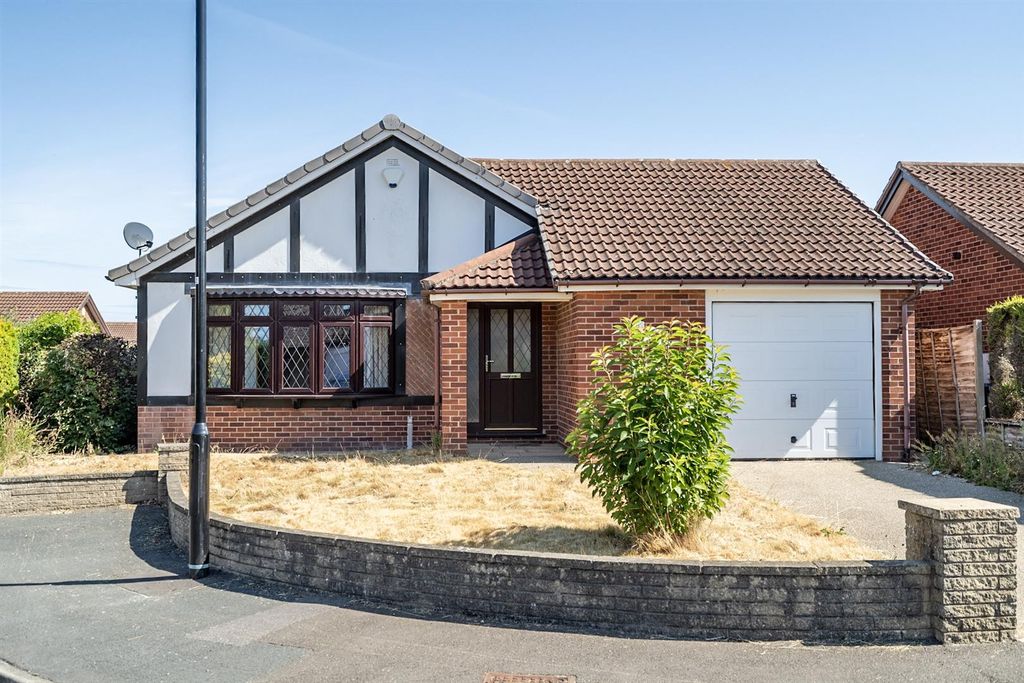 Property photo 1 of 11 External