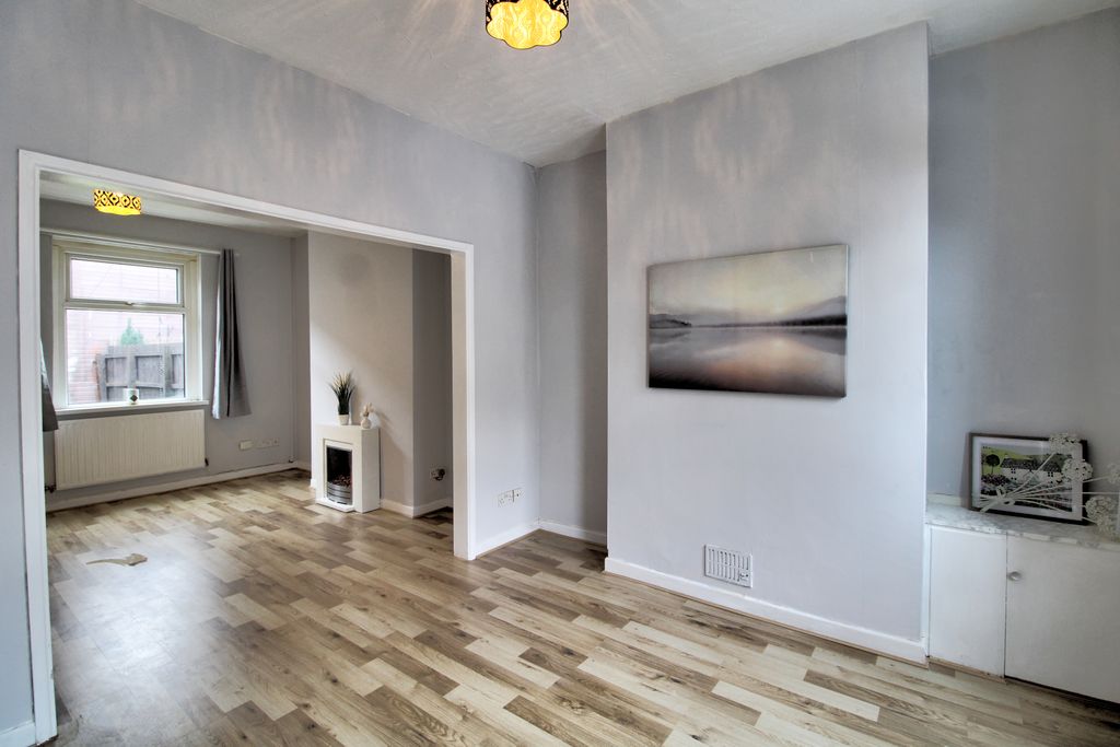 Property photo 3 of 22 Img_0100_1_2_Interior 4